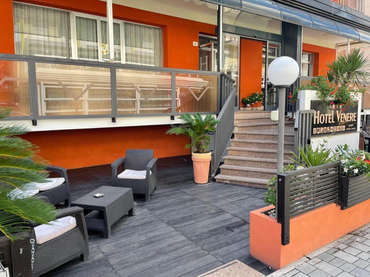 Hotel Venere Rimini Buitenkant foto