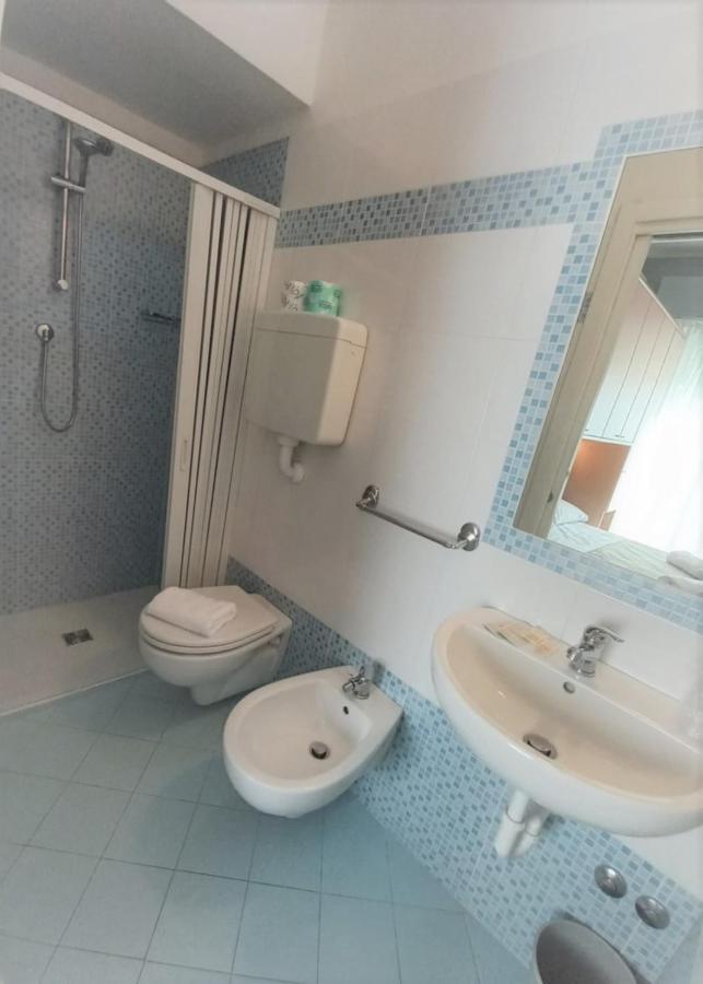 Hotel Venere Rimini Buitenkant foto