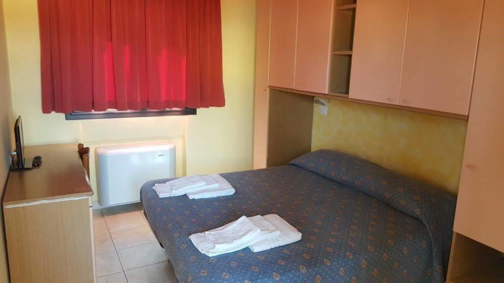 Hotel Venere Rimini Buitenkant foto