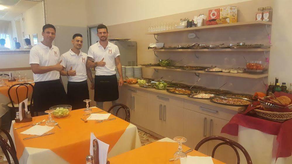Hotel Venere Rimini Buitenkant foto