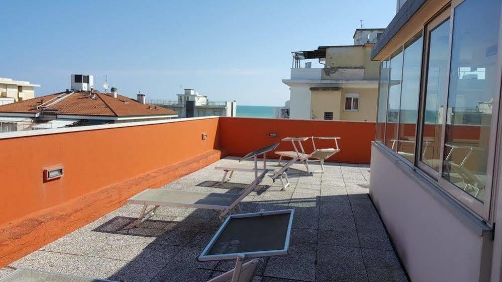 Hotel Venere Rimini Buitenkant foto